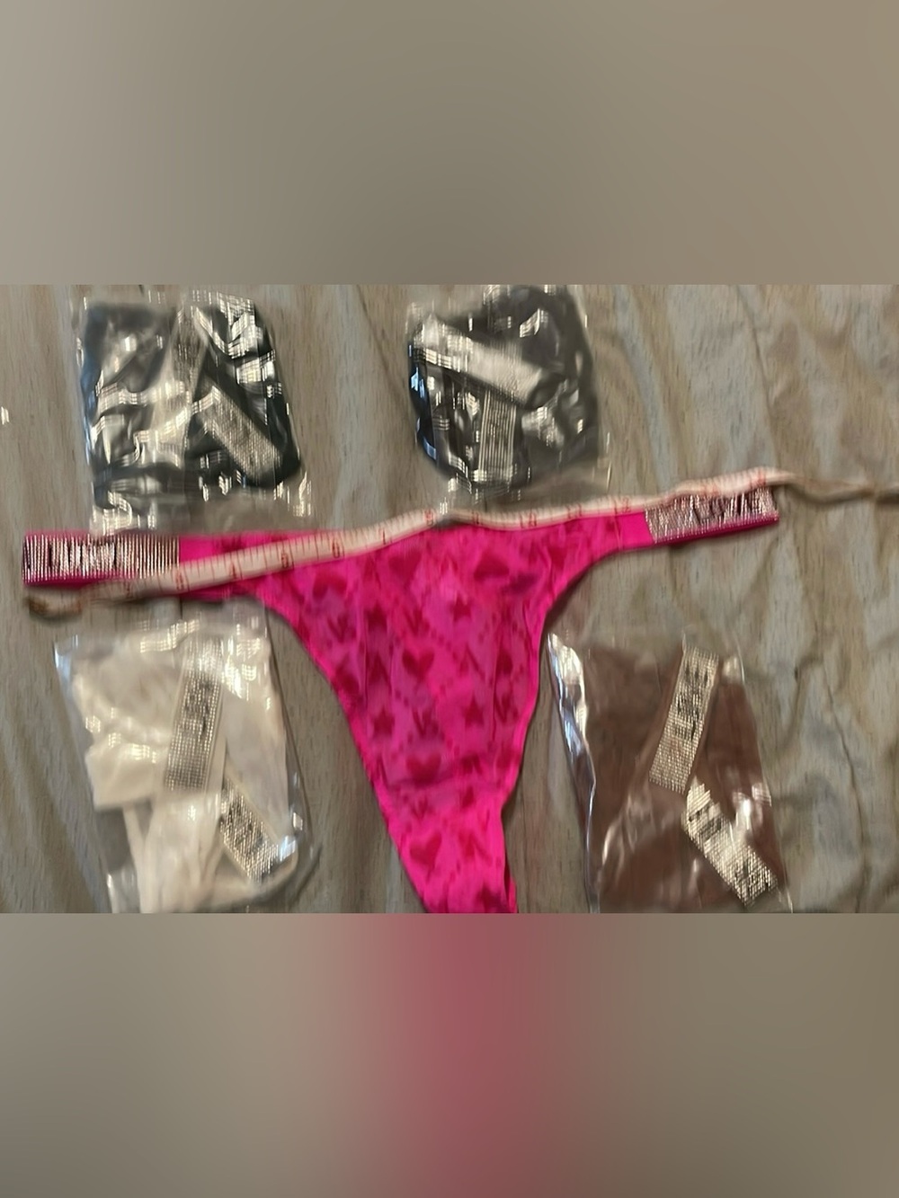 Bundle of 2 XL hot pink, one XL red and one XL white